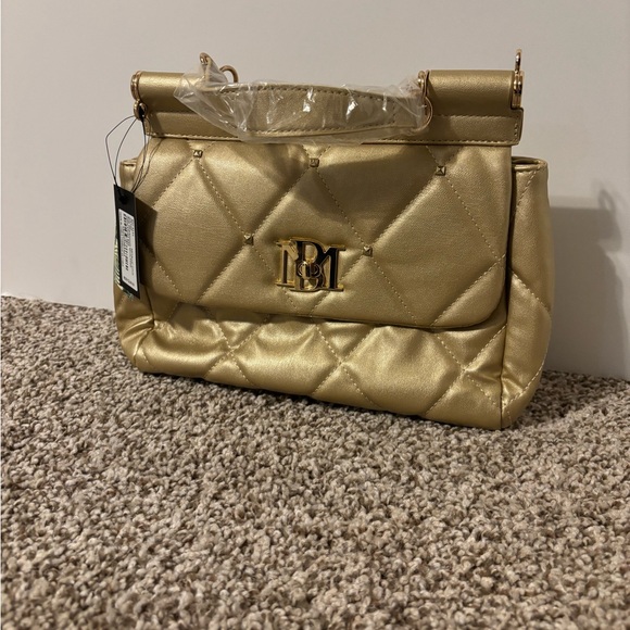 NWT Badgley Mischka Metallic Gold Vegan Leather Diamond Quilting Hand Purse - Picture 1 of 6
